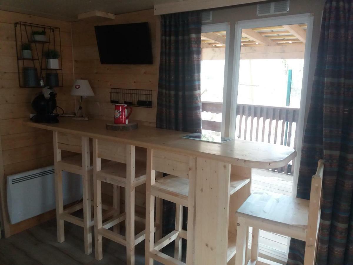 Gite Mobile Home Reamenage A Ugine Entre Albertville Et Annecy Luaran gambar